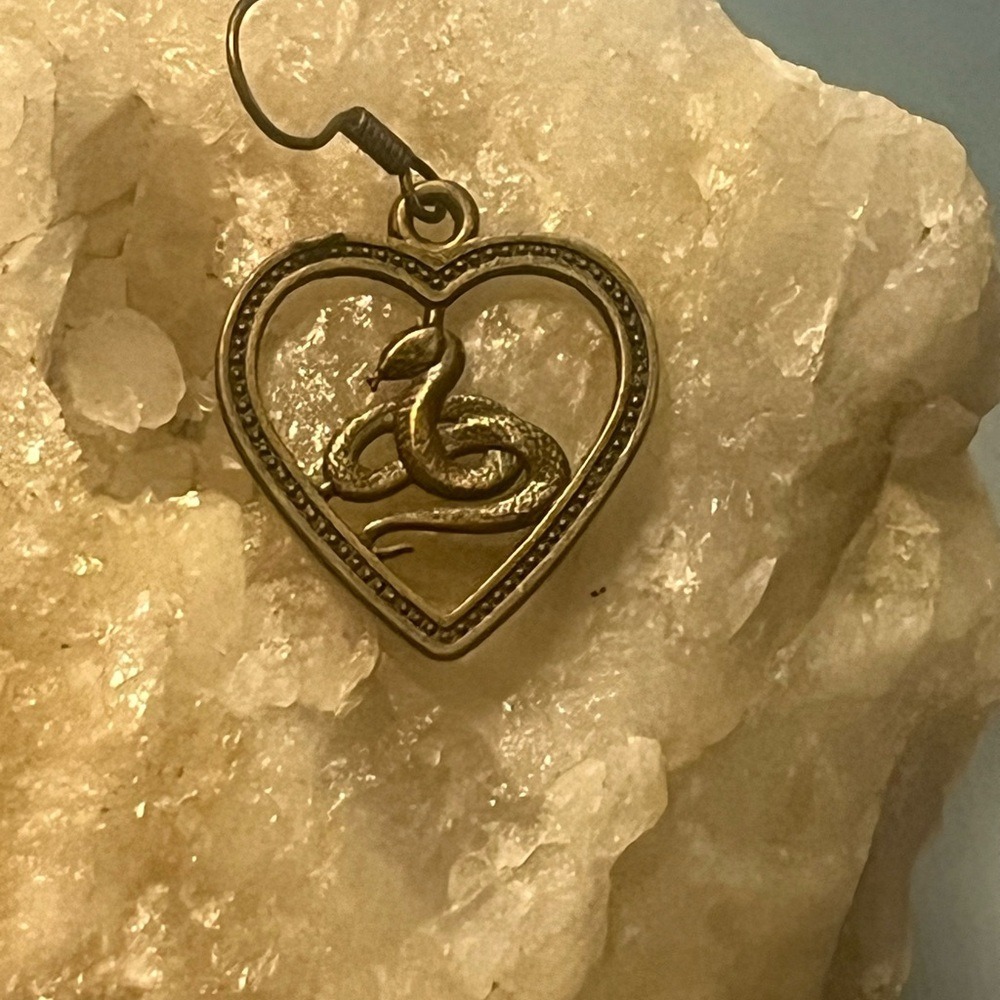 Year Of The Snake Chinese Zodiac Bronze Rustic Boho Heart Dangle Earrings -New - Picture 3 of 5